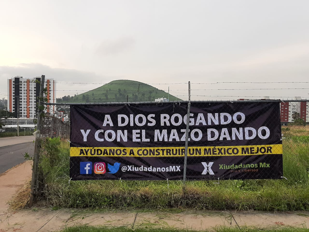 A Dios rogando…